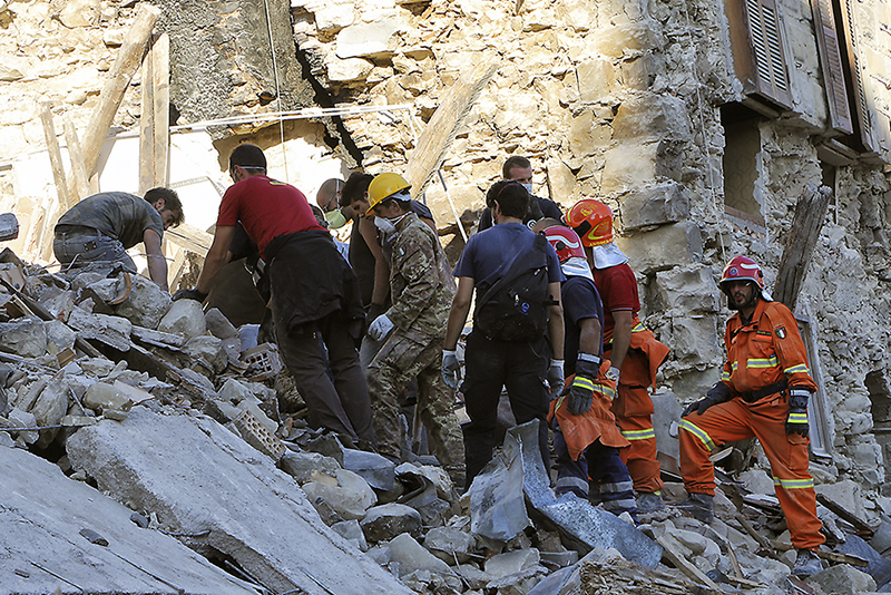 Amatrice, Rieti - Attività di ricerca e soccorso dopo il terremoto terremoto del 24 agosto 2016